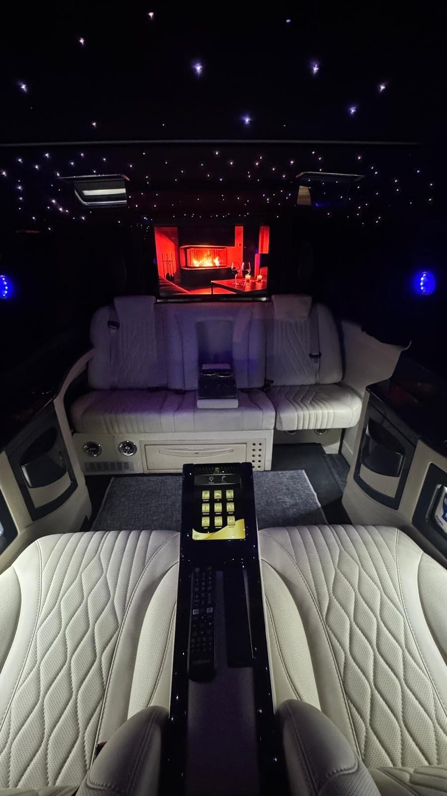 Dikmen VIP Smart TV ve Şömine Ambiyansı